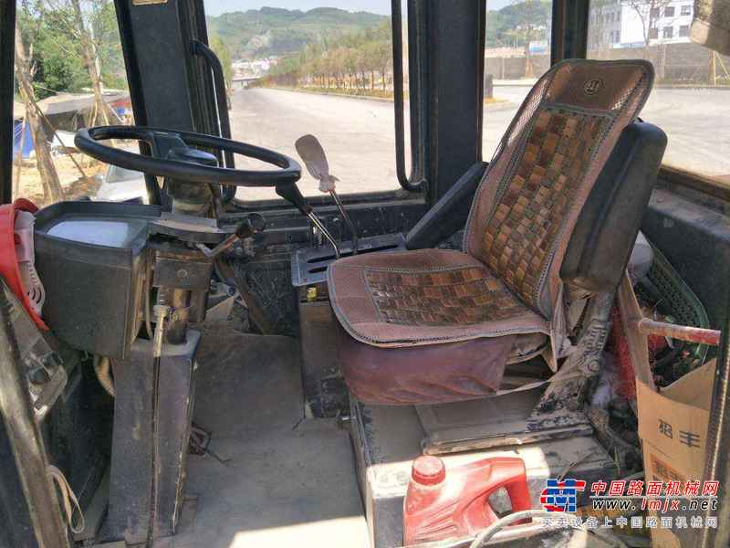 贵州出售转让二手6892小时2011年柳工CLG855装载机