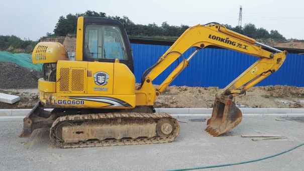 山西出售转让二手9500小时2009年龙工LG6060挖掘机
