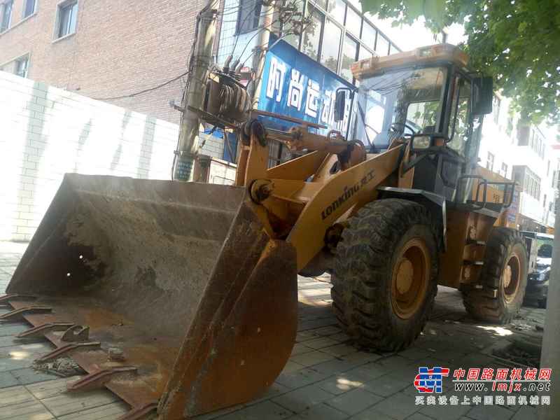 河北出售转让二手4000小时2012年龙工LG833B装载机
