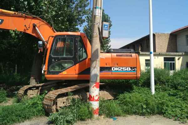 山西出售转让二手9000小时2009年斗山DH220LC挖掘机