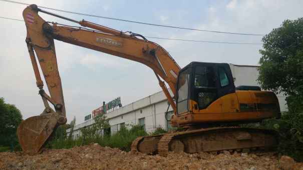 江西出售转让二手8900小时2009年福田雷沃FR220挖掘机