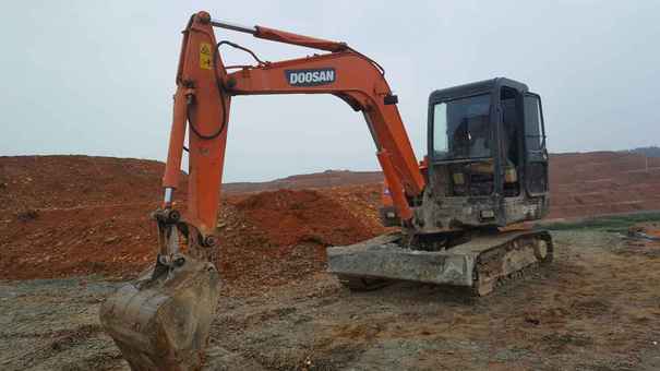 江西出售转让二手8000小时2010年斗山DH55挖掘机