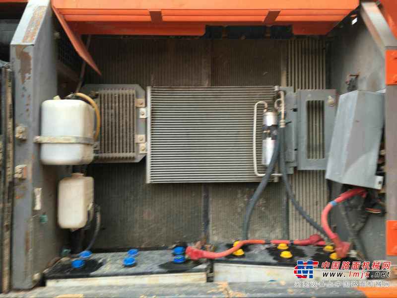 江西出售转让二手6200小时2010年日立ZX200挖掘机