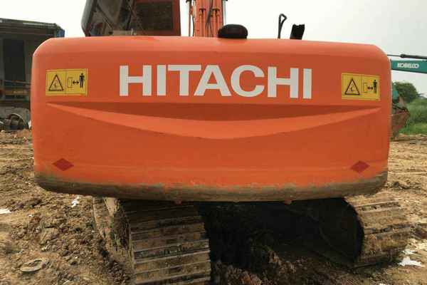 江西出售转让二手6200小时2010年日立ZX200挖掘机