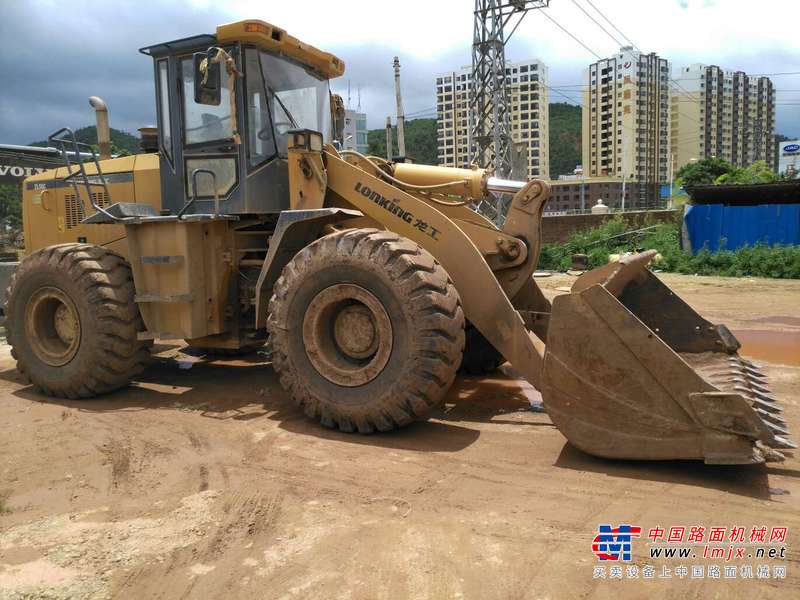 云南出售转让二手2400小时2014年龙工ZL50C装载机
