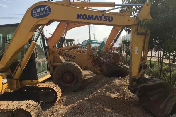 云南出售转让二手3664小时2012年小松PC60挖掘机