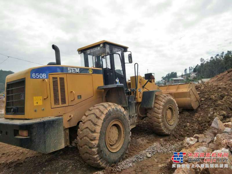 云南出售转让二手3291小时2014年山工SEM650B装载机