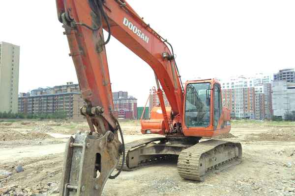 山西出售转让二手10622小时2009年斗山DH220LC挖掘机