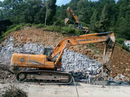 贵州出售转让二手7780小时2011年龙工LG6215挖掘机