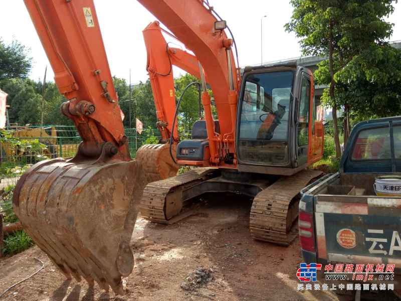 云南出售转让二手1243小时2012年日立ZX120挖掘机
