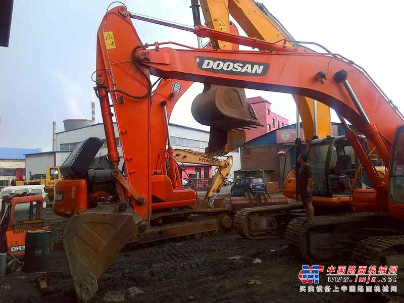 山西出售转让二手8000小时2008年斗山DH300LC挖掘机