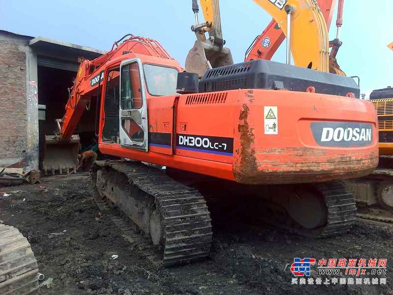 山西出售转让二手8000小时2008年斗山DH300LC挖掘机