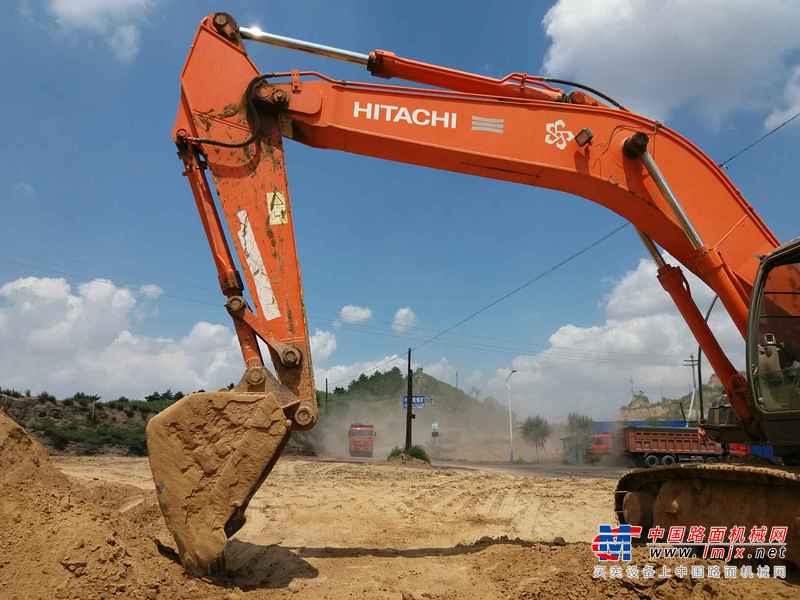 陕西出售转让二手11000小时2009年日立ZX330挖掘机