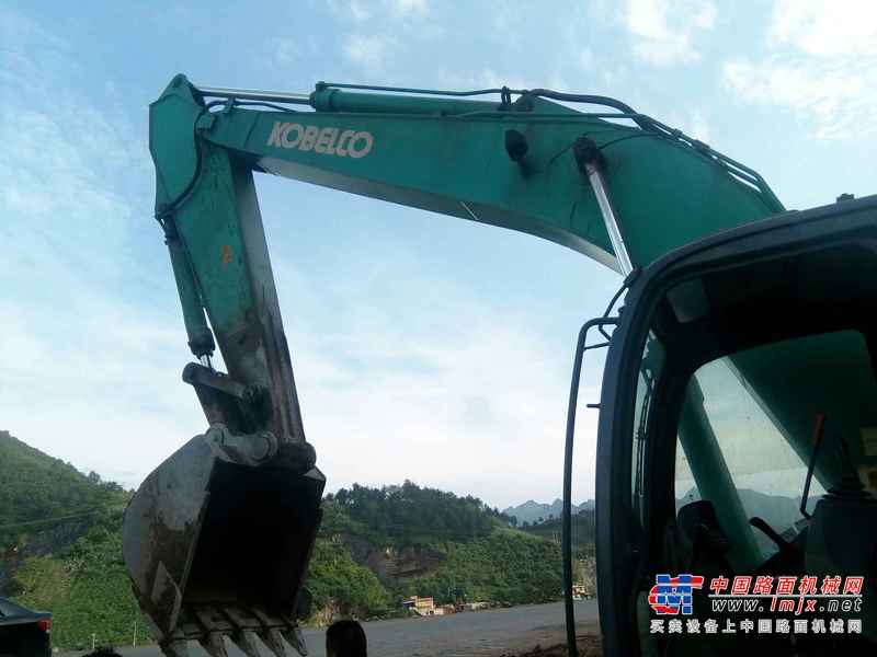 贵州出售转让二手14000小时2009年神钢SK200挖掘机