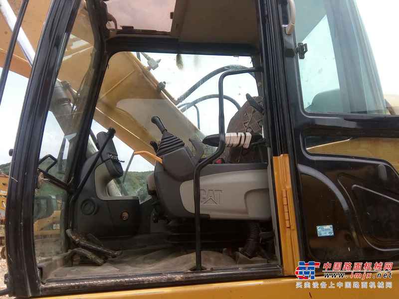 贵州出售转让二手8900小时2009年卡特彼勒320D挖掘机