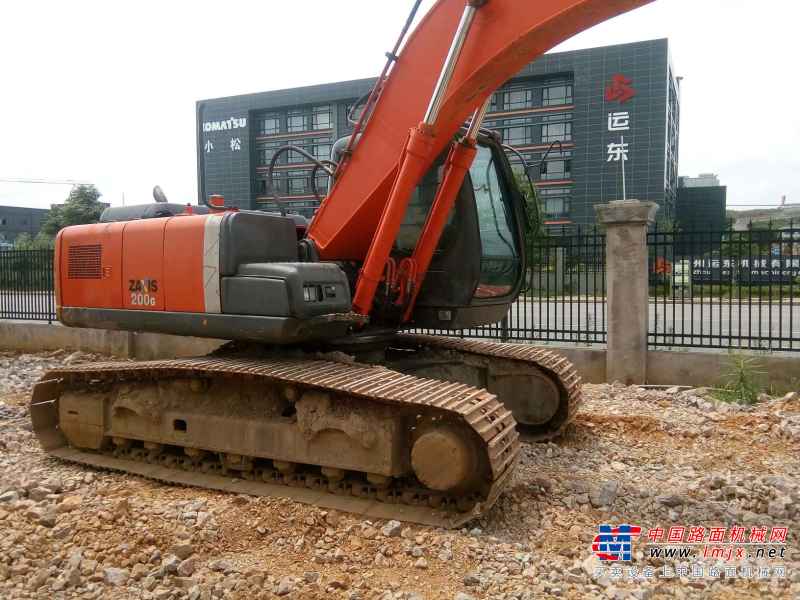 贵州出售转让二手8400小时2010年日立ZX200挖掘机
