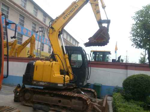 陕西出售转让二手3146小时2010年现代R80挖掘机