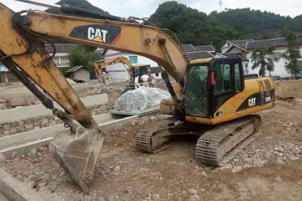贵州出售转让二手8350小时2010年卡特彼勒320D挖掘机