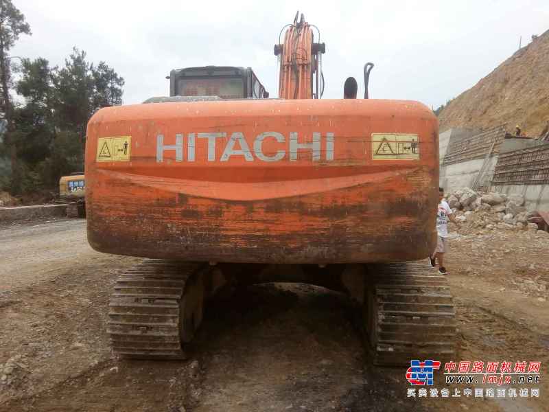 贵州出售转让二手12500小时2010年日立ZX200挖掘机