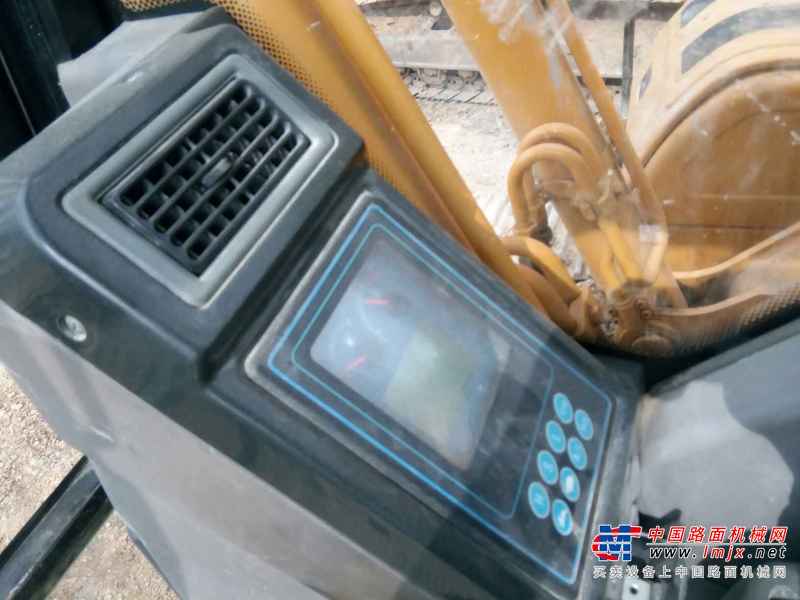 贵州出售转让二手6800小时2011年厦工XG822LC挖掘机