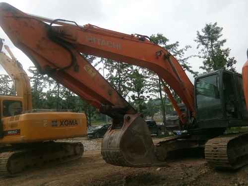 贵州出售转让二手7800小时2010年日立ZX250H挖掘机