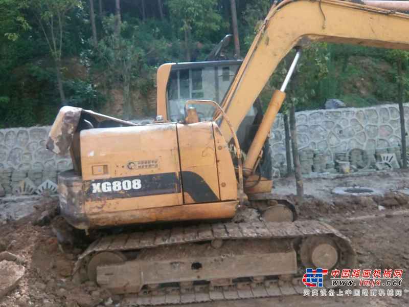 贵州出售转让二手8300小时2011年厦工XG808挖掘机