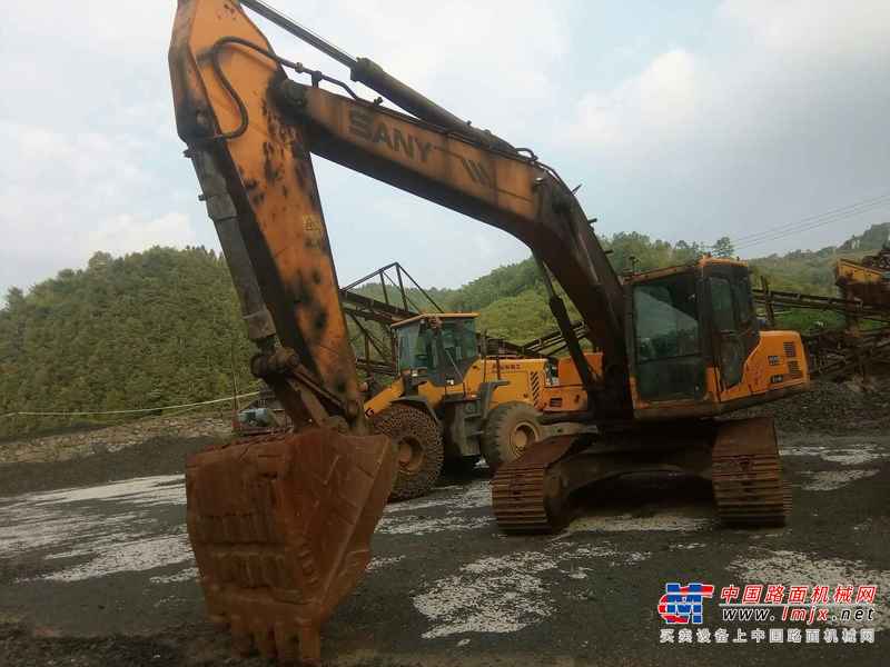 贵州出售转让二手8900小时2010年三一重工SY235挖掘机