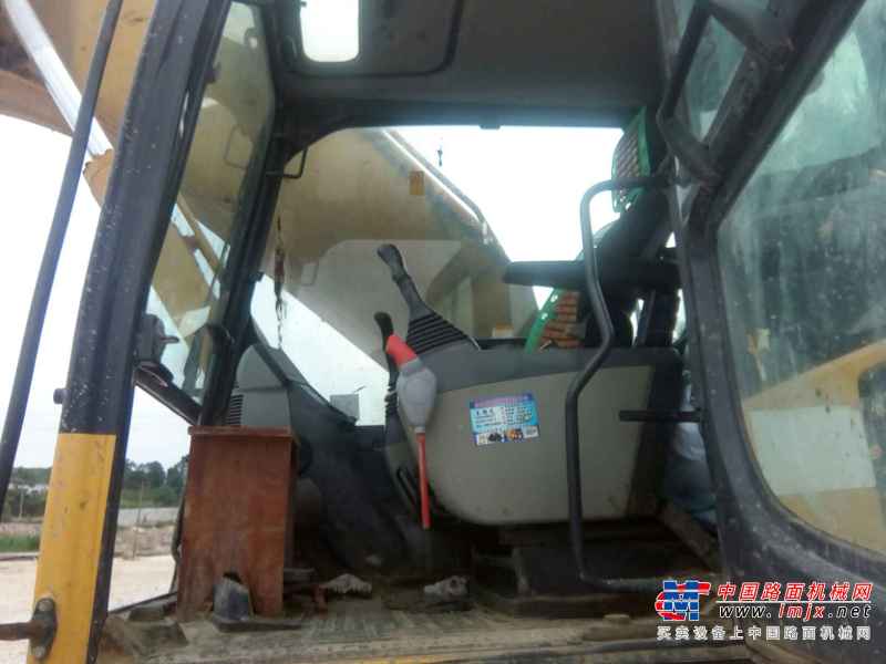 贵州出售转让二手12000小时2008年小松PC240挖掘机