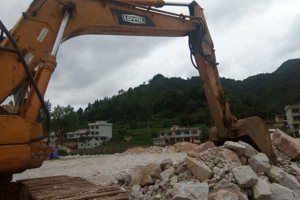 贵州出售转让二手4500小时2011年福田雷沃FR170挖掘机