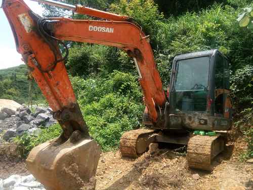 贵州出售转让二手8900小时2008年斗山DH55挖掘机