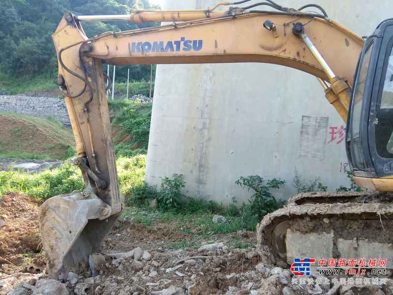 贵州出售转让二手9600小时2009年柳工205C挖掘机
