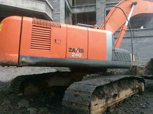 贵州出售转让二手9800小时2009年日立ZX240挖掘机