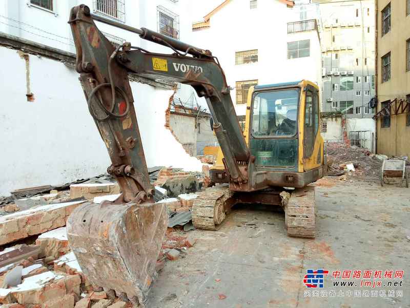 云南出售转让二手8000小时2007年沃尔沃EC55B挖掘机