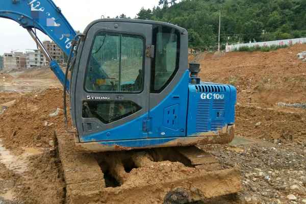 贵州出售转让二手3699小时2014年山重建机GC88挖掘机