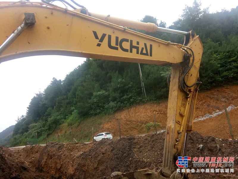 贵州出售转让二手2247小时2012年玉柴YC230LC挖掘机