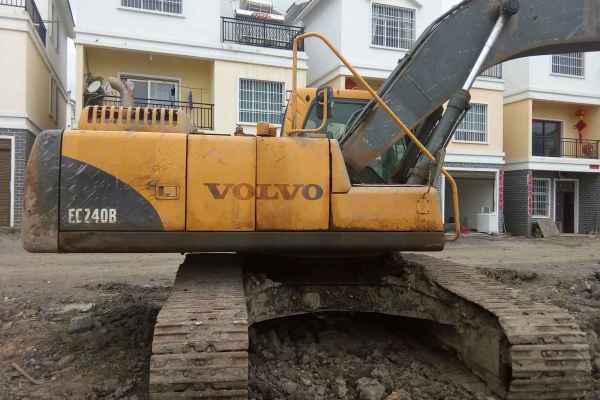 贵州出售转让二手8600小时2009年沃尔沃EC240B挖掘机