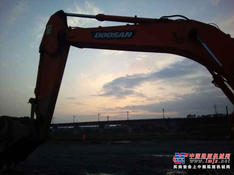 江西出售转让二手11000小时2010年斗山DH225挖掘机
