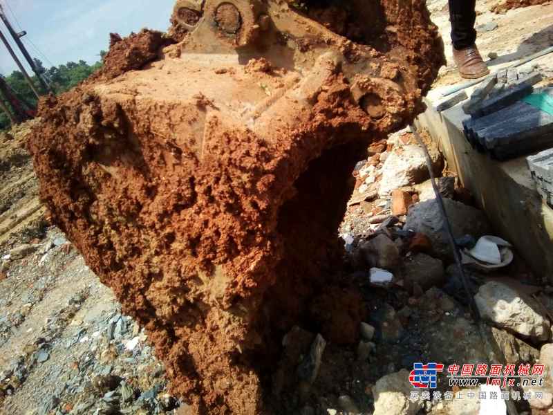 江西出售转让二手16680小时2006年现代R60挖掘机