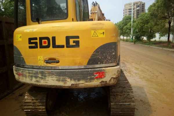 江西出售转让二手2000小时2015年临工LG660挖掘机