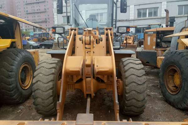 辽宁出售转让二手4000小时2014年龙工LG833B装载机