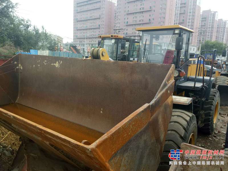 辽宁出售转让二手5000小时2011年山工SEM650B装载机