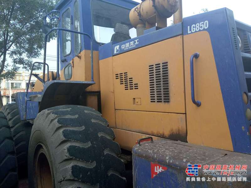 辽宁出售转让二手8500小时2010年龙工LG850装载机