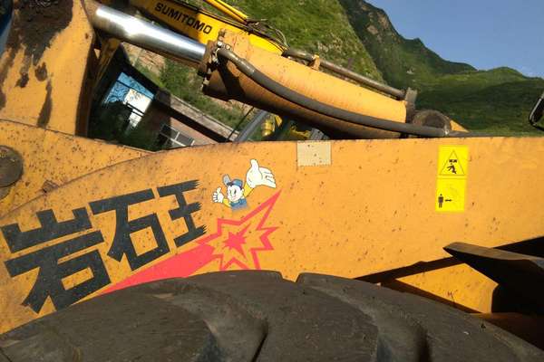 山西出售转让二手3000小时2012年山工SEM650B装载机