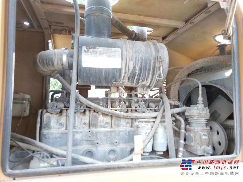 辽宁出售转让二手4000小时2011年龙工LG833B装载机