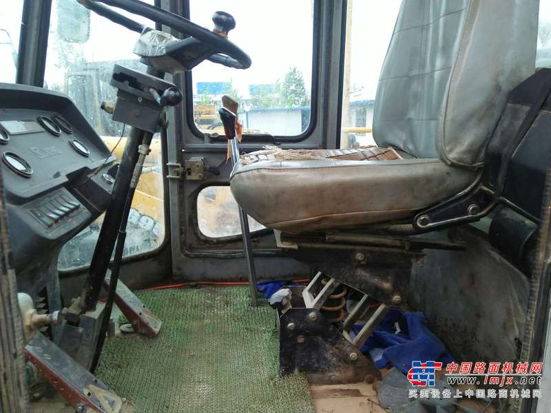 陕西出售转让二手5000小时2007年徐工LW521F装载机