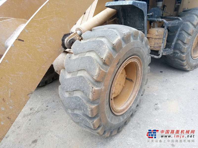 辽宁出售转让二手3000小时2013年山工SEM618B装载机