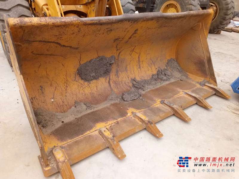 辽宁出售转让二手3500小时2011年龙工LG825装载机