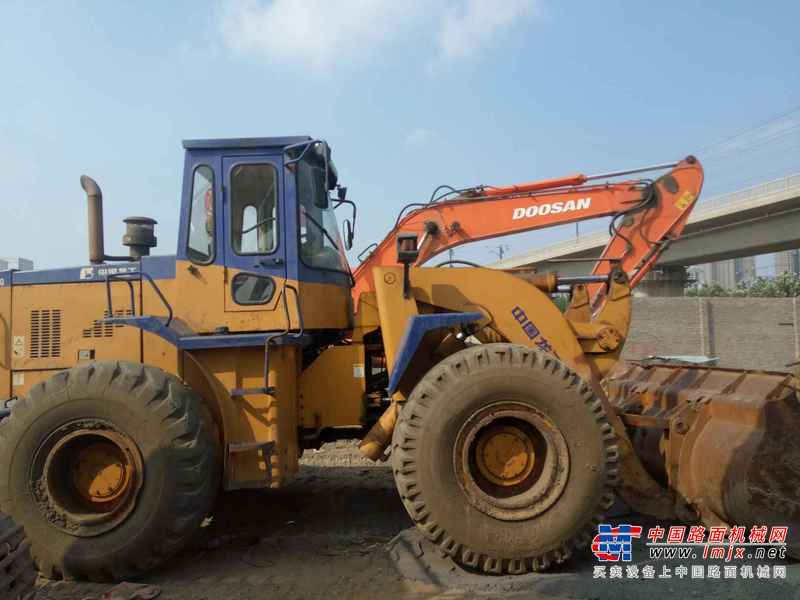 辽宁出售转让二手7500小时2011年龙工LG850装载机