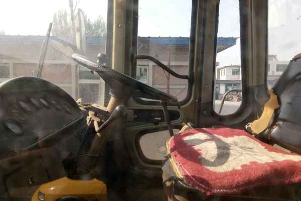 辽宁出售转让二手18000小时2004年龙工ZL50B装载机