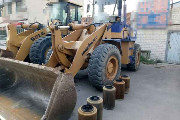 辽宁出售转让二手15000小时2008年龙工LG833装载机